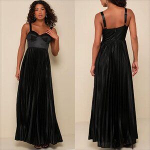 RARE! Lulus Maxi Dress XL Womans Luxurious Flair Black Satin Pleated Bustier